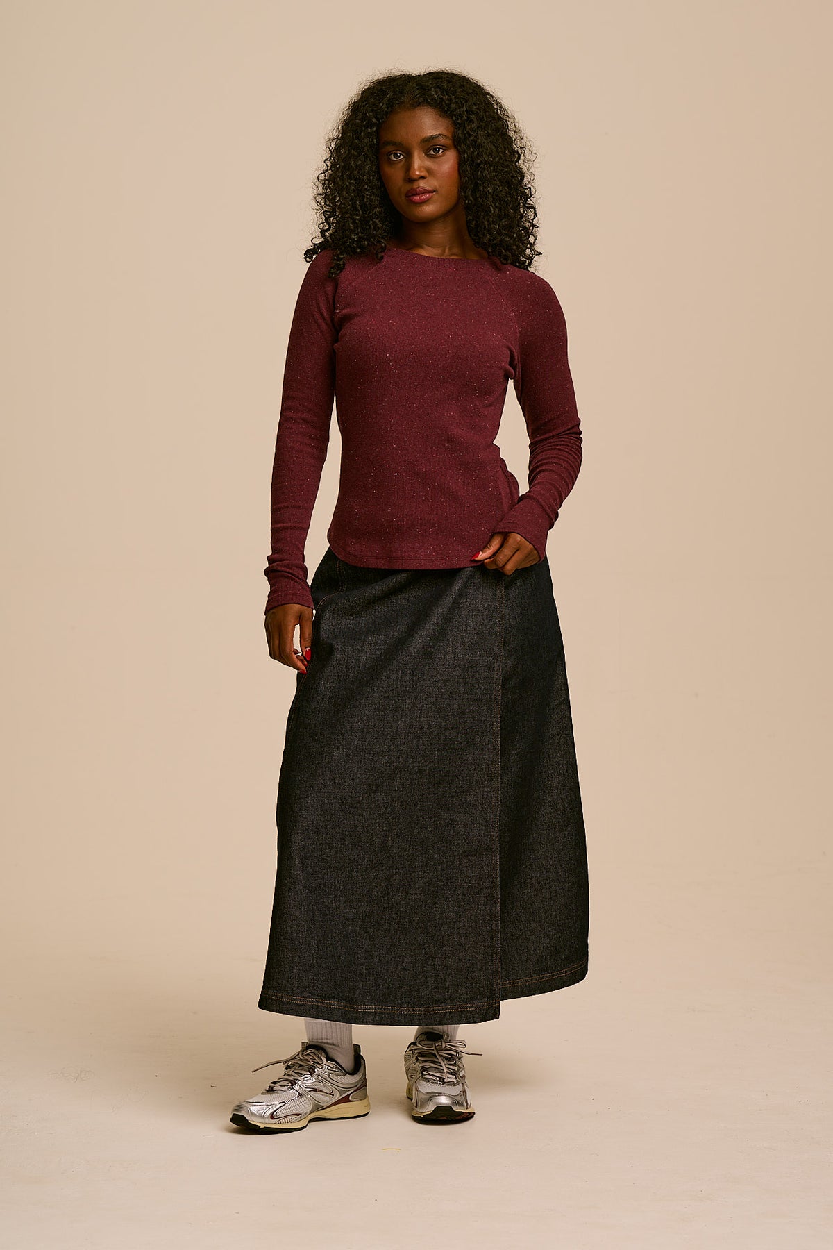Harlow - Organic Cotton Long Sleeve Raglan Tee in Grape Wine 
