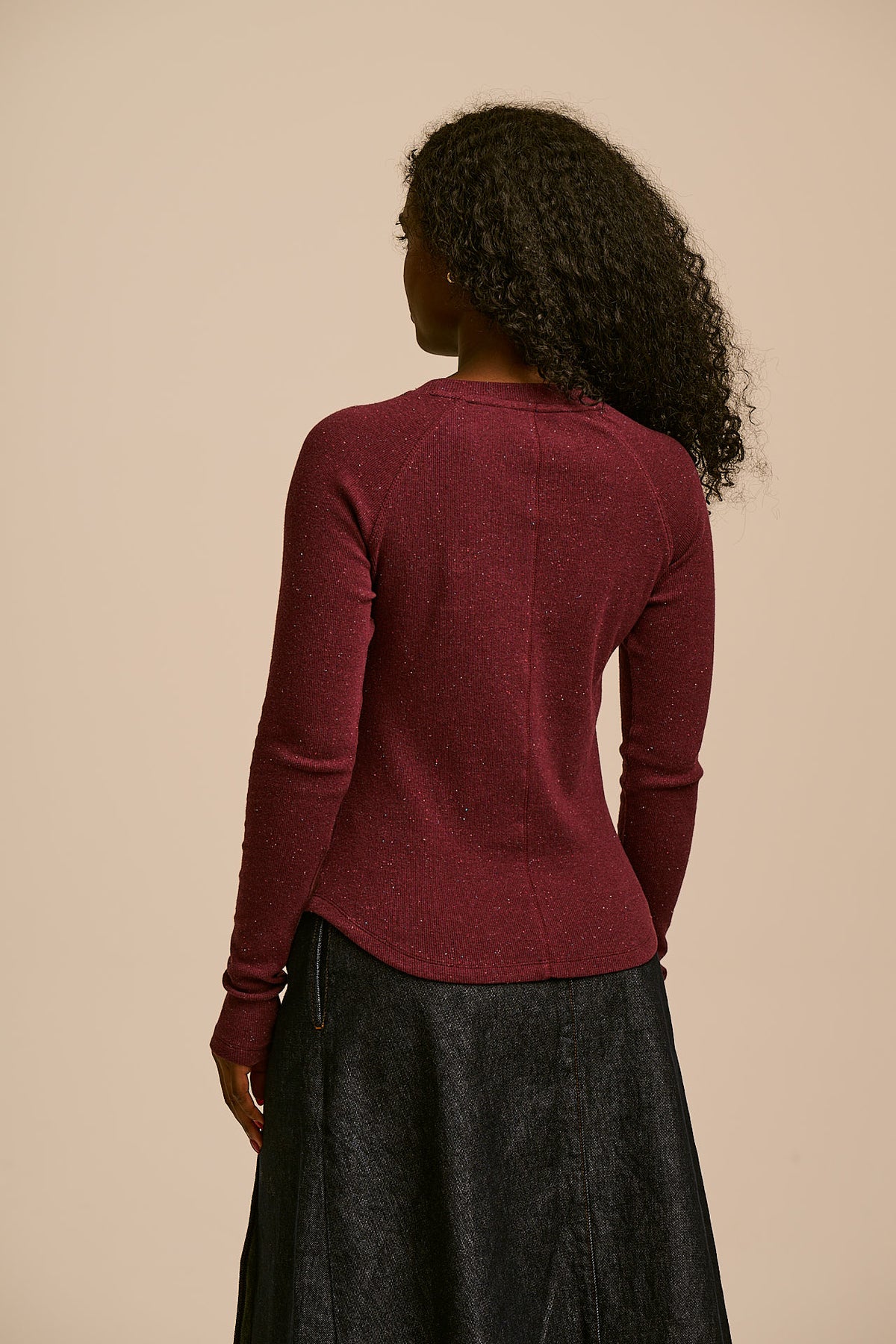 Harlow - Organic Cotton Long Sleeve Raglan Tee in Grape Wine 