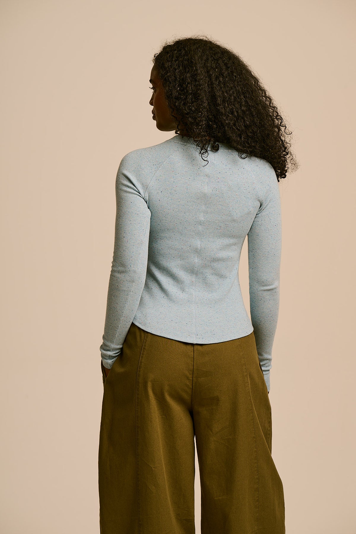Harlow - Organic Cotton Long Sleeve Raglan Tee in Light Blue
