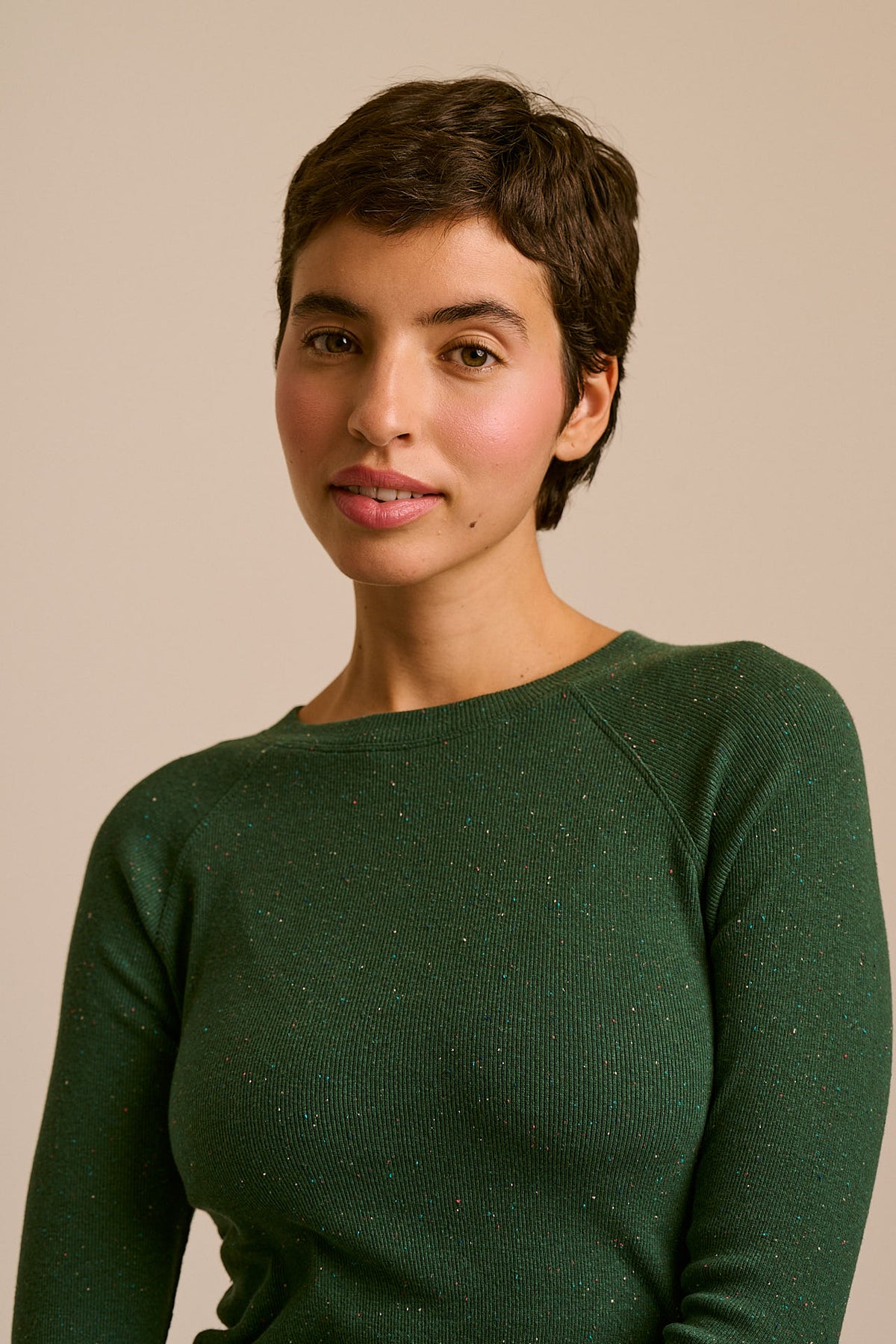 Harlow - Organic Cotton Long Sleeve Raglan Tee in Dark Green