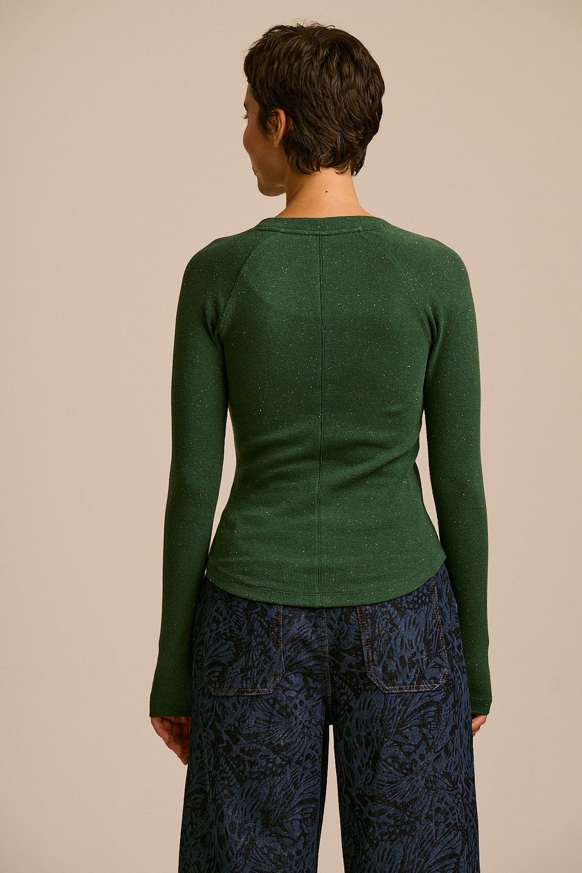 Harlow - Organic Cotton Long Sleeve Raglan Tee in Dark Green