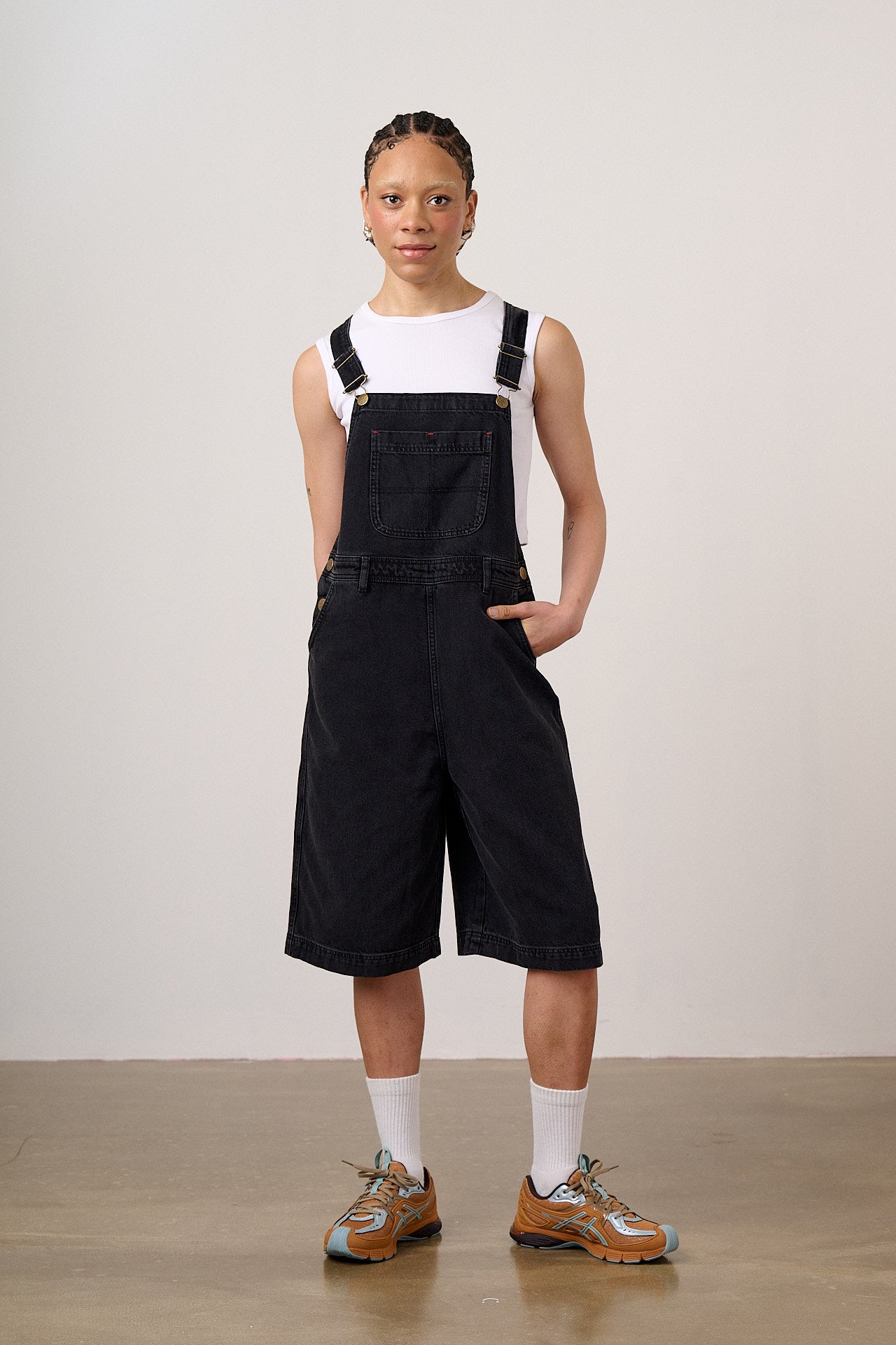 Jara - Denim Dungarees Shorts in Black Wash – Lucy & Yak