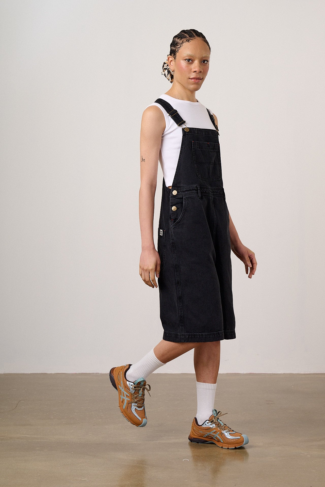 Jara - Denim Dungarees Shorts in Black Wash – Lucy & Yak