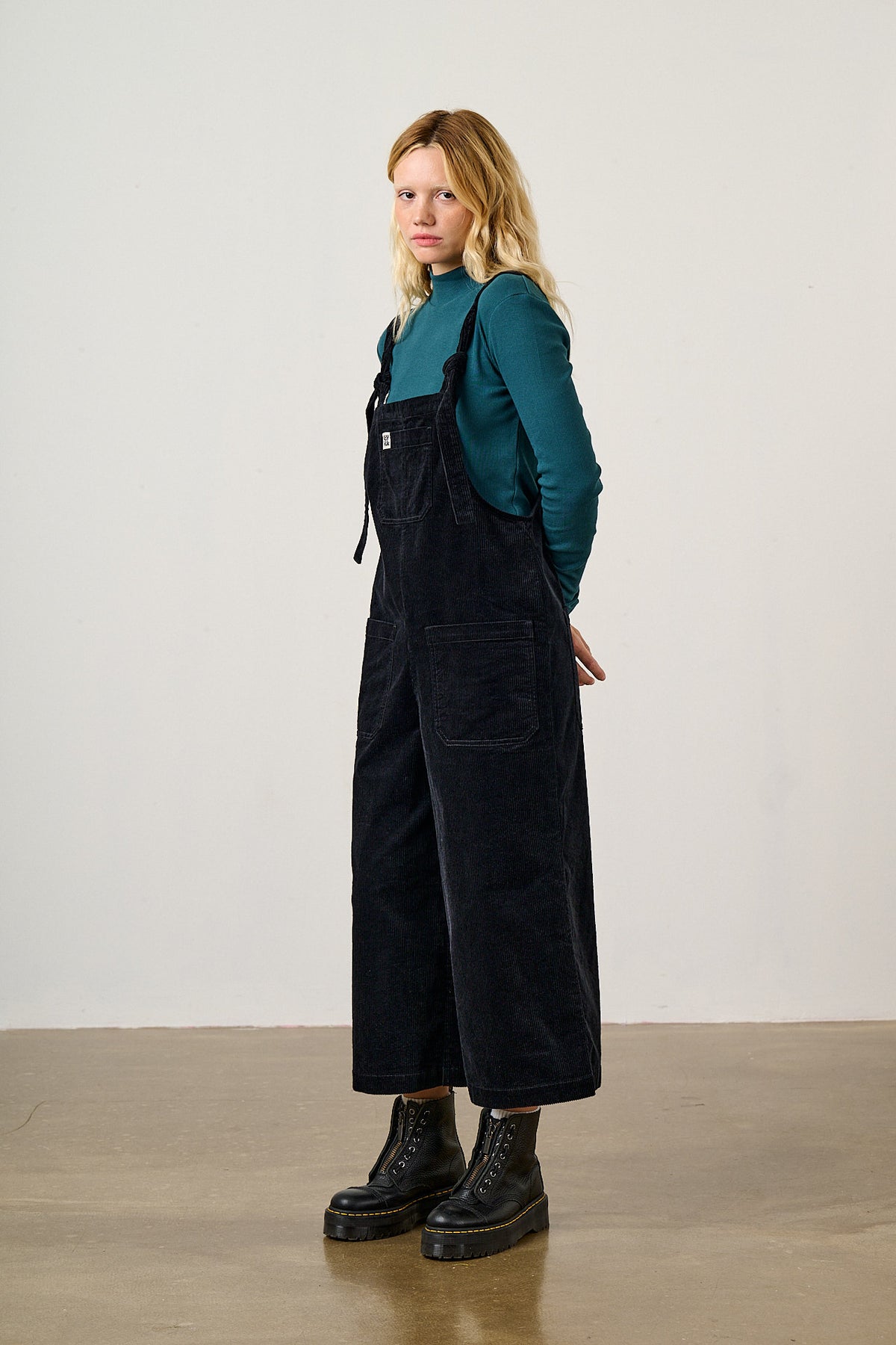 Jenny - Wide Leg Corduroy Dungarees in Black