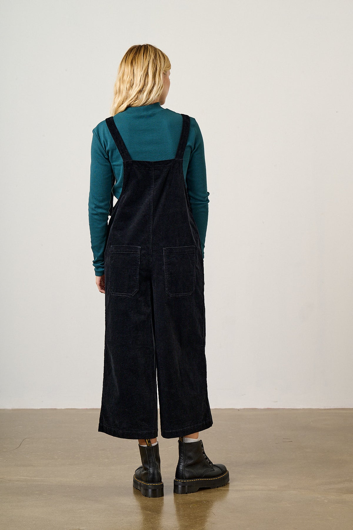 Jenny - Wide Leg Corduroy Dungarees in Black