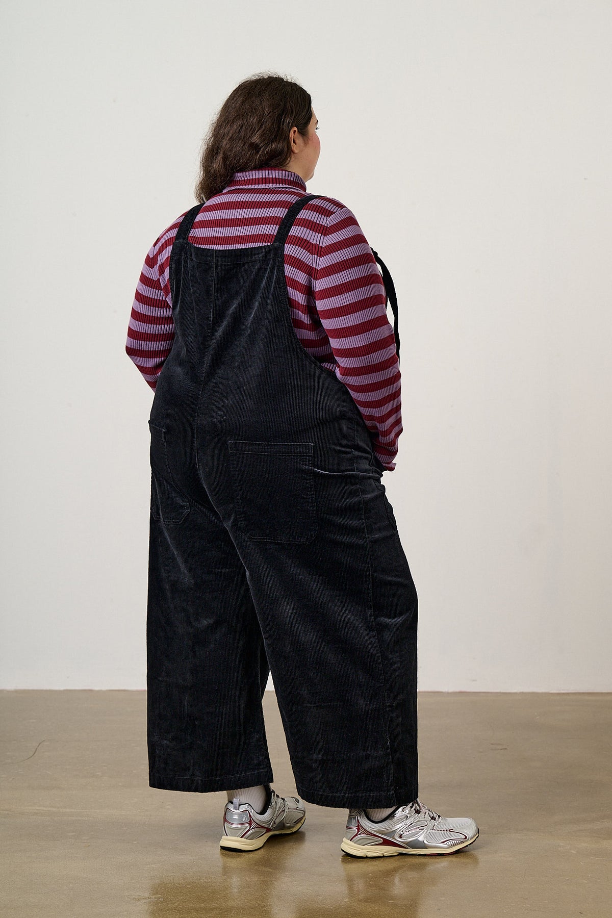 Jenny - Wide Leg Corduroy Dungarees in Black