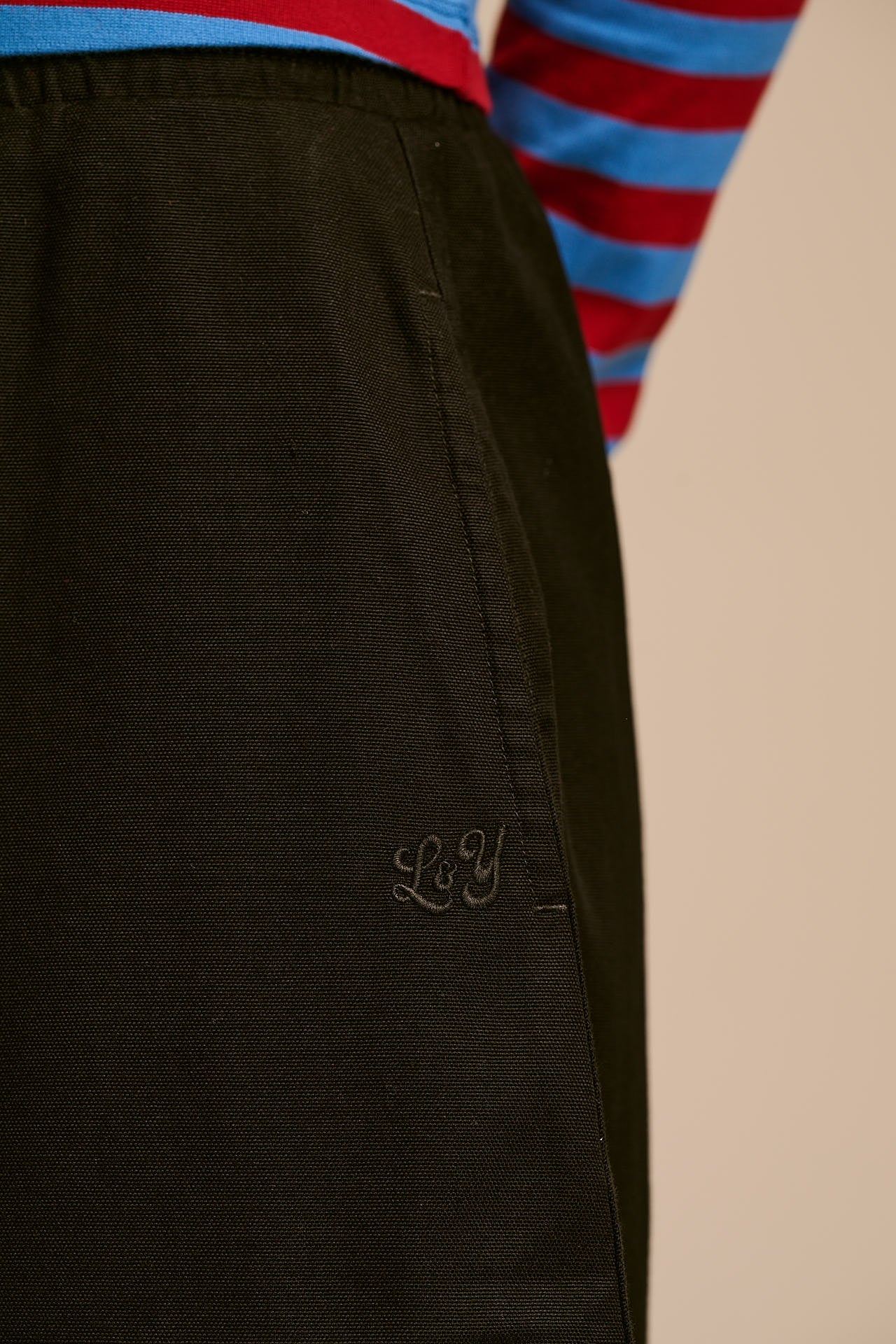 Obregon - Cotton Barrel Leg Trousers in Black