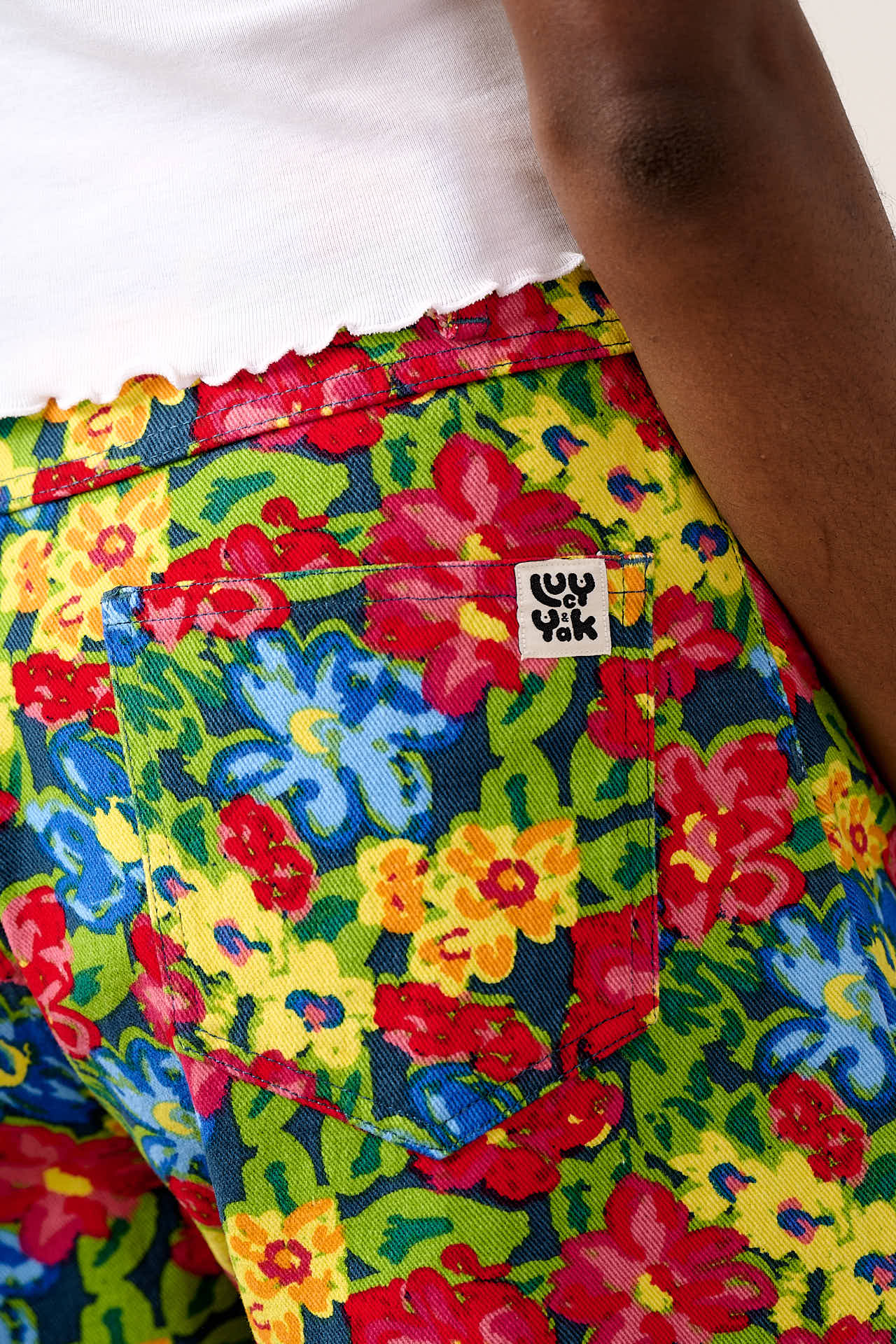 Lexi - Cotton High Waist Shorts in 80s Scribble Floral
