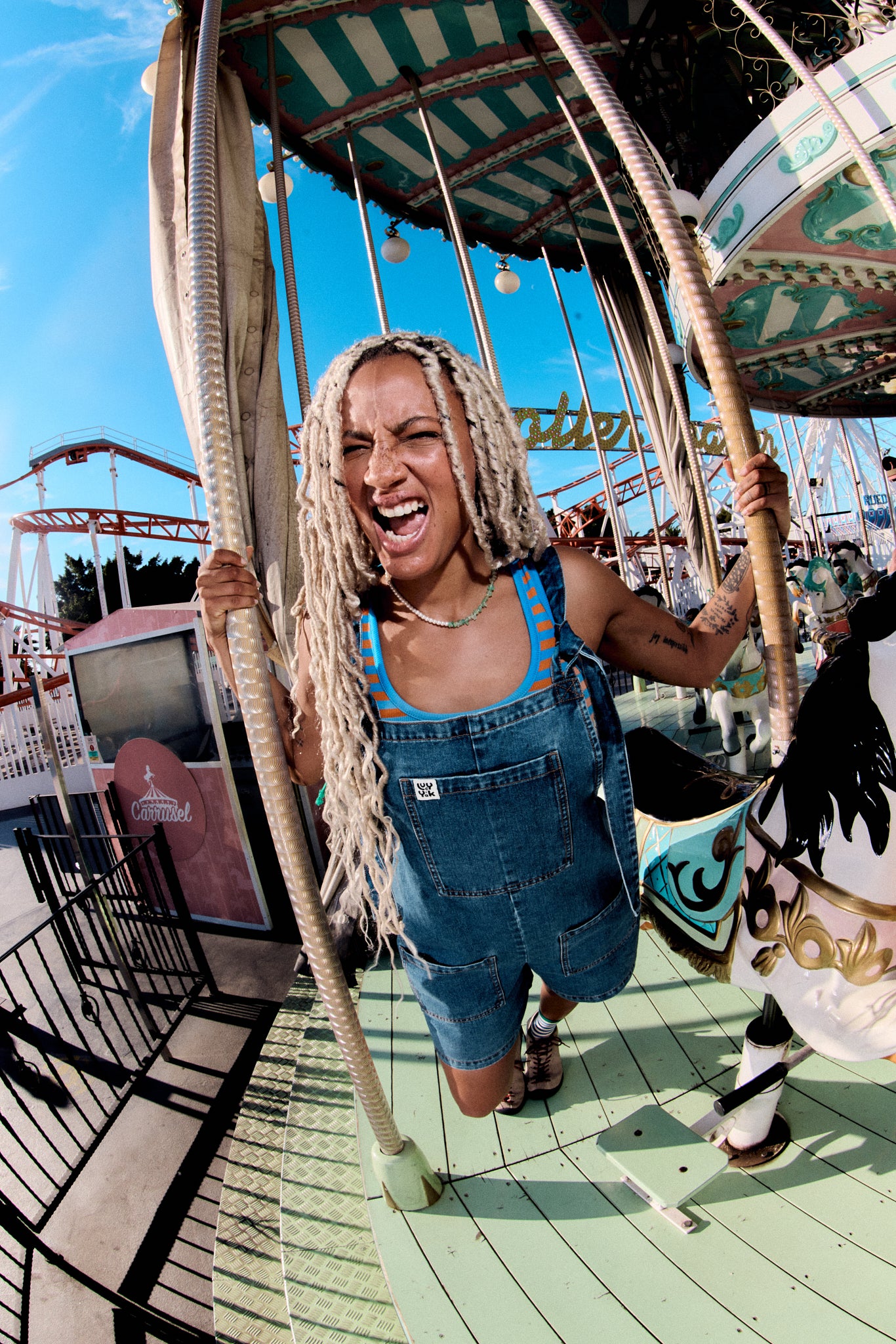 Original Shorts - Denim Dungarees Shorts in Mid Wash Blue