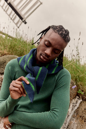 Loki - Neck Scarf in Blue & Green Stripe