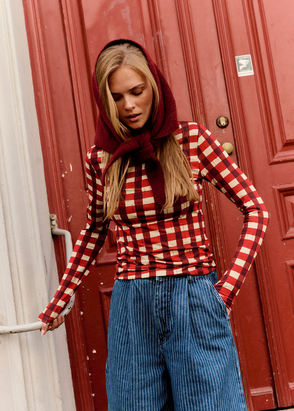 Sara - Mock Neck Viscose Top in Burgundy Gingham