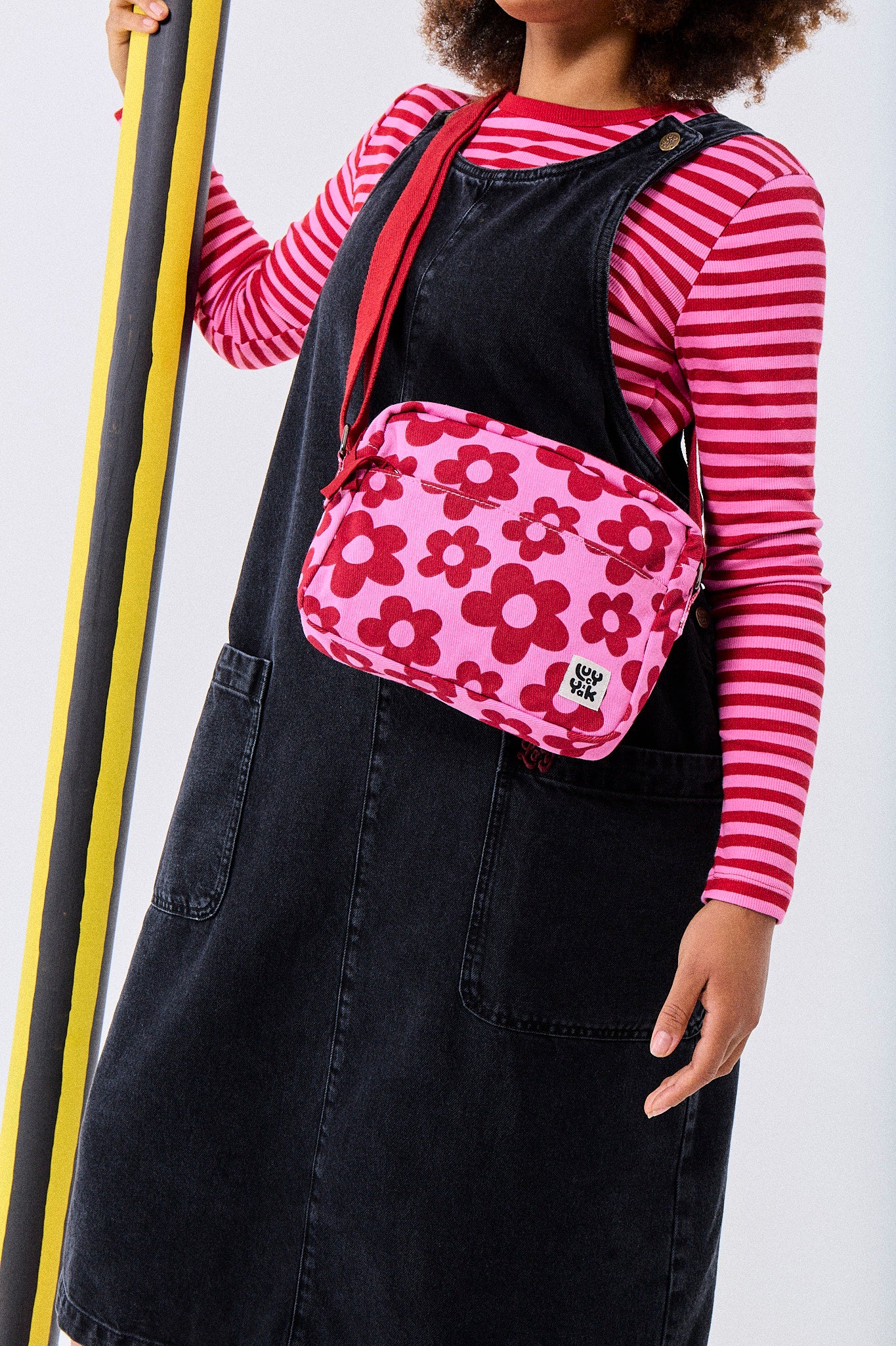 Dara - Cotton Crossbody Bag in Pink and Red Bubble Floral