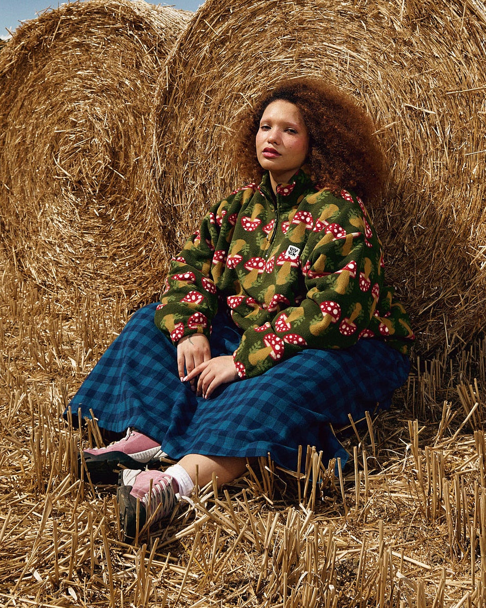 Stevie - Recycled Polyester Fleece in Mushroom