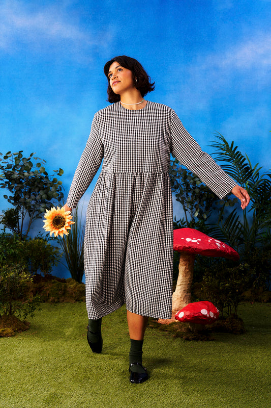 Micah - Long Sleeve Midi Dress Organic Cotton Seersucker in Black & White Gingham