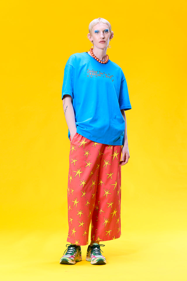 Bee Illustrates Pride 2026 - Benny - Oversized cotton T-Shirt in Blue