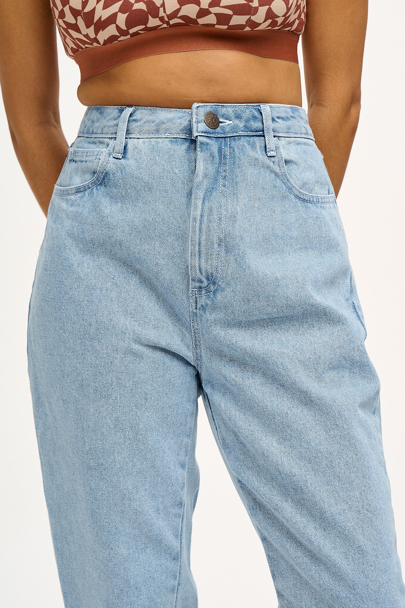 Dana Mom Jeans: ORGANIC DENIM - Light Wash Blue – Lucy & Yak