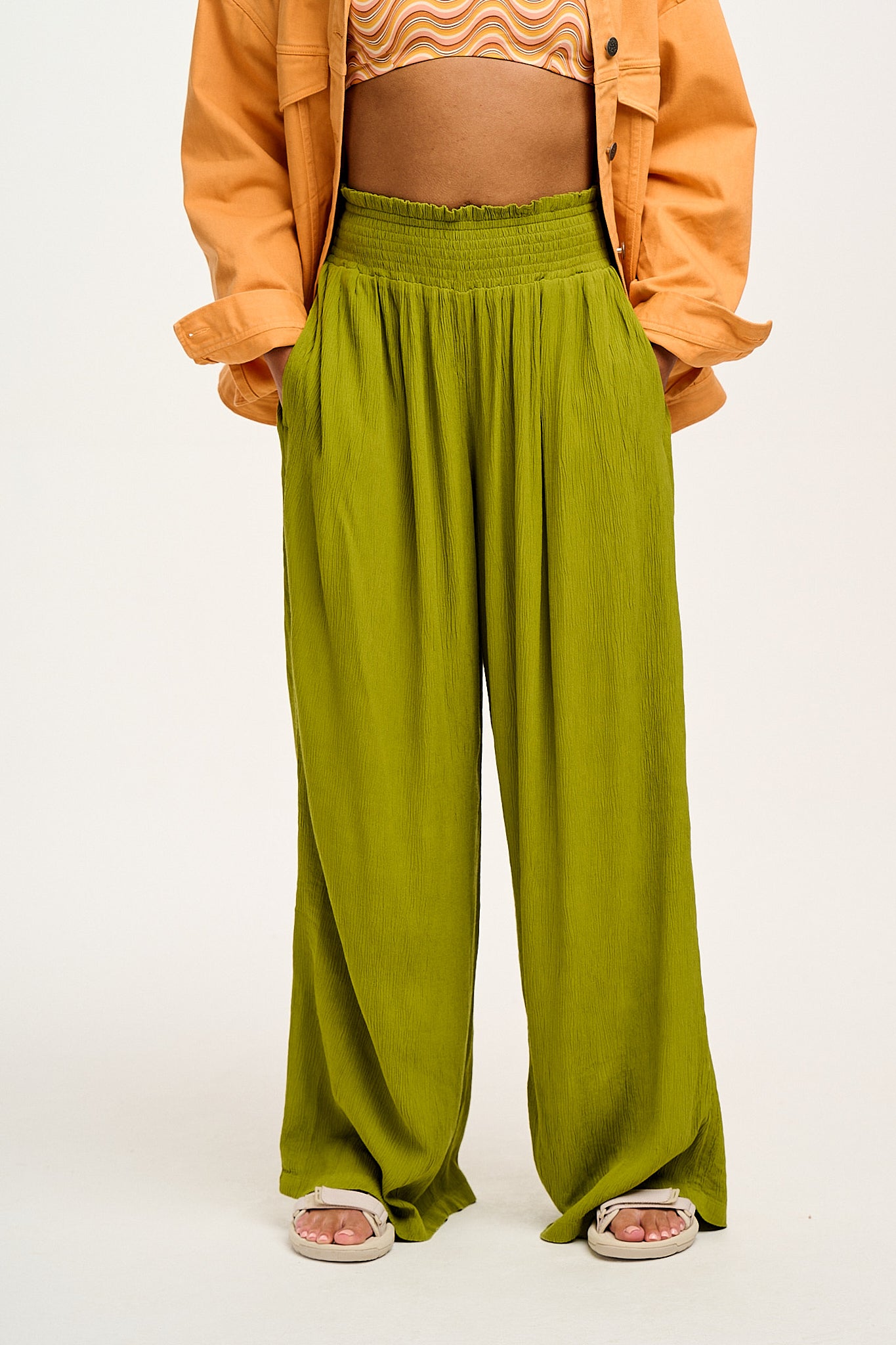 Jody Trousers: LENZING™ ECOVERO™ - Olive Green