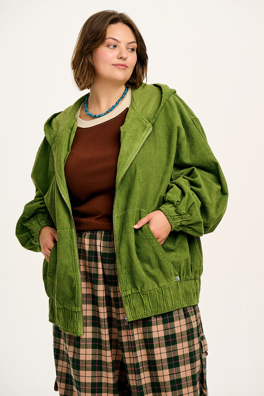 Wesley - Oversized Hoodie Corduroy Jacket in Highland Green