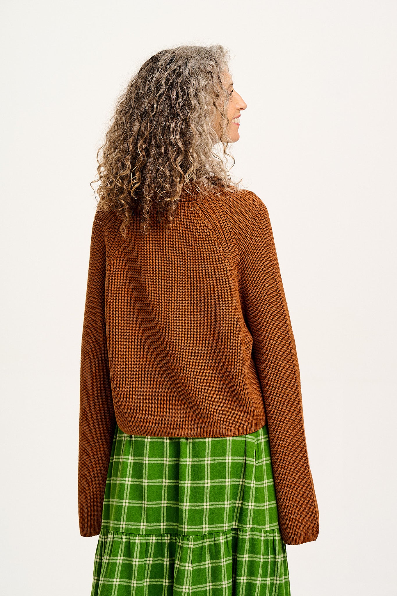 Robyn - V-Neck Knitted Cardigan in Caramel Cafe brown