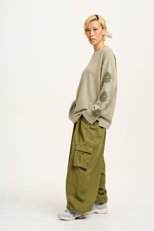 Kai - Midweight Cosy Loop Back Cotton Sweatshirt in Tucker