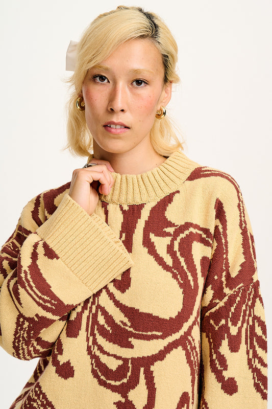 Amari - Oversized Knitted Jumper in Cream & Brown Swirl