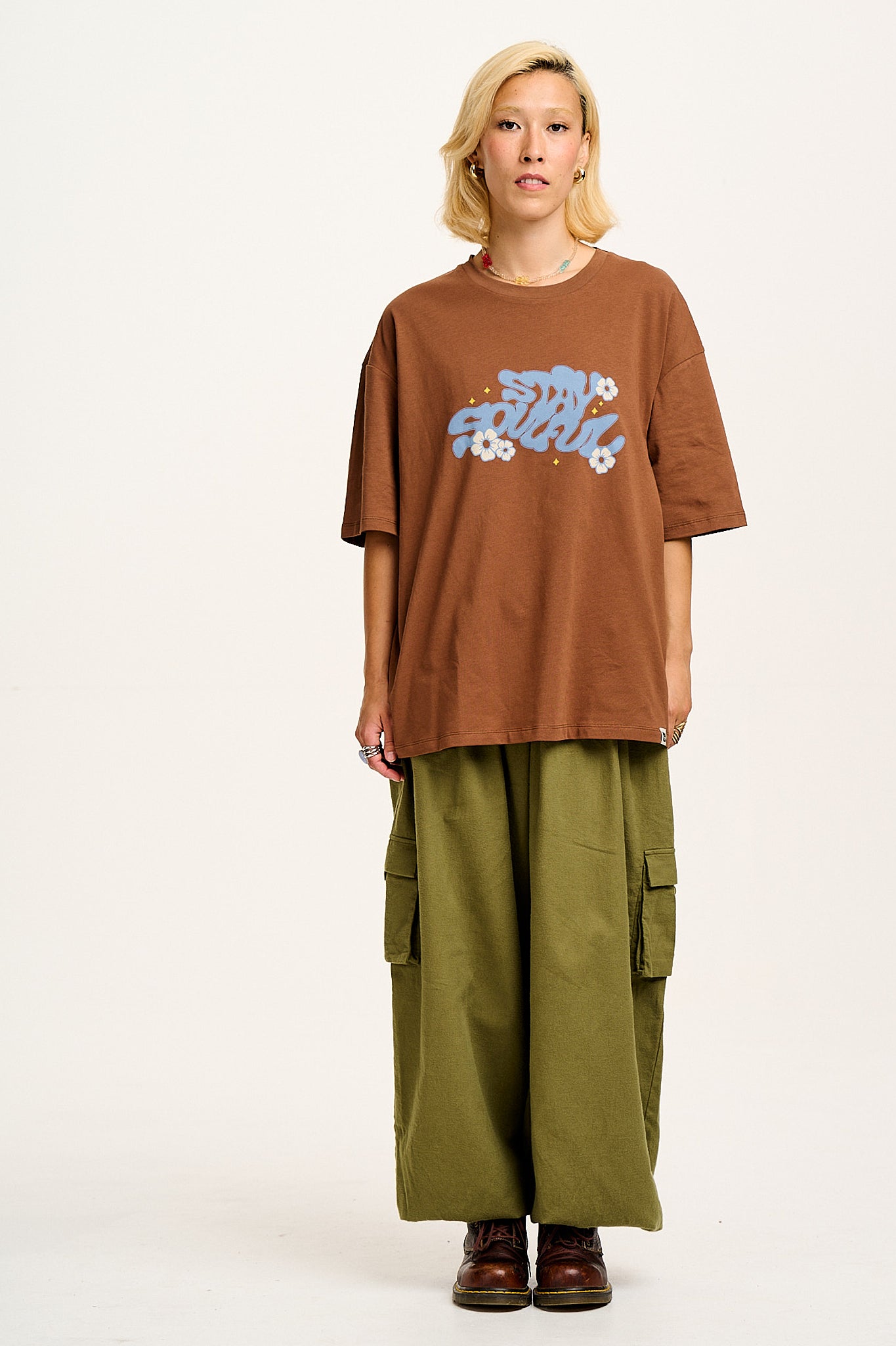 Benny - Oversized Cotton Tee in Stay Soulful Print