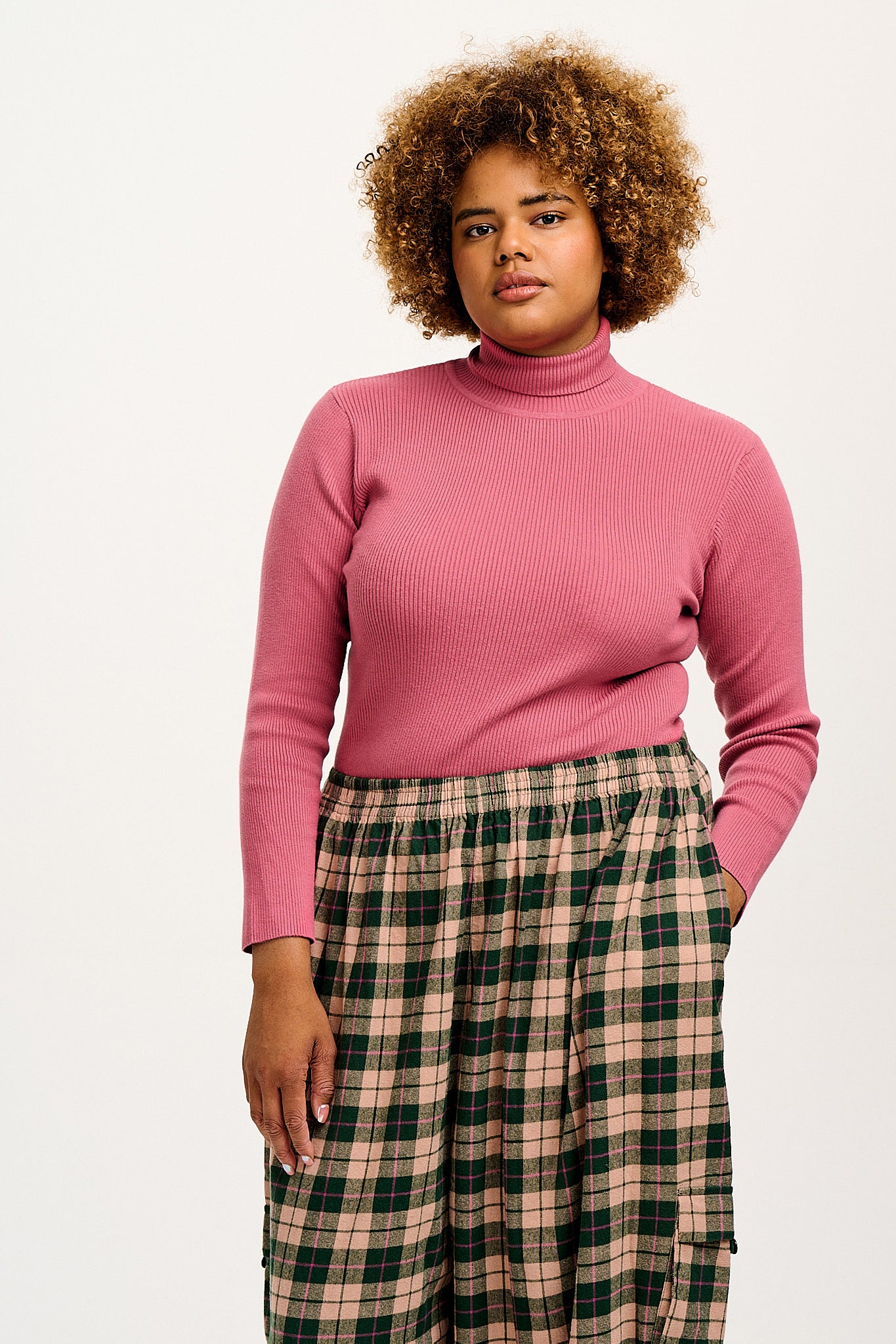 Aiden - Roll Neck Knitted Cotton Top in Rose Pink