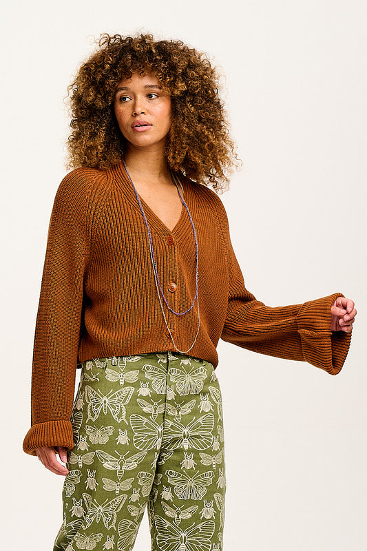 Robyn - V-Neck Knitted Cardigan in Caramel Cafe brown