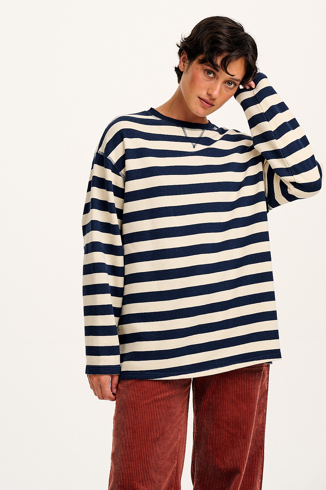 Kai - Midweight Cosy Loop Back Cotton Sweatshirt in Navy & Ecru