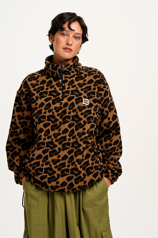 Stevie - Polar Fleece in Leopard Print