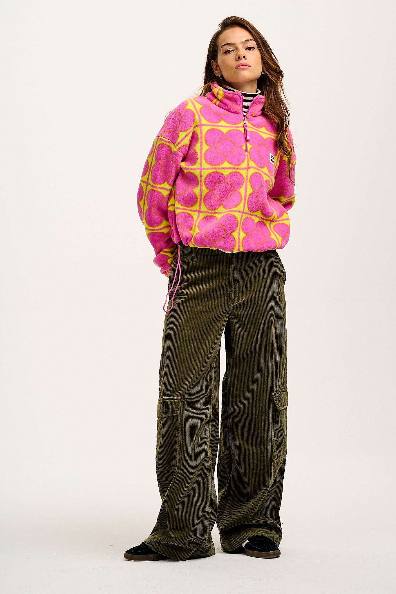 Blake - Cropped Fleece in Wallflower Print