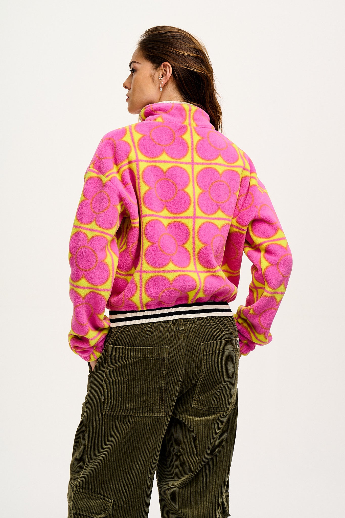 Blake - Cropped Fleece in Wallflower Print