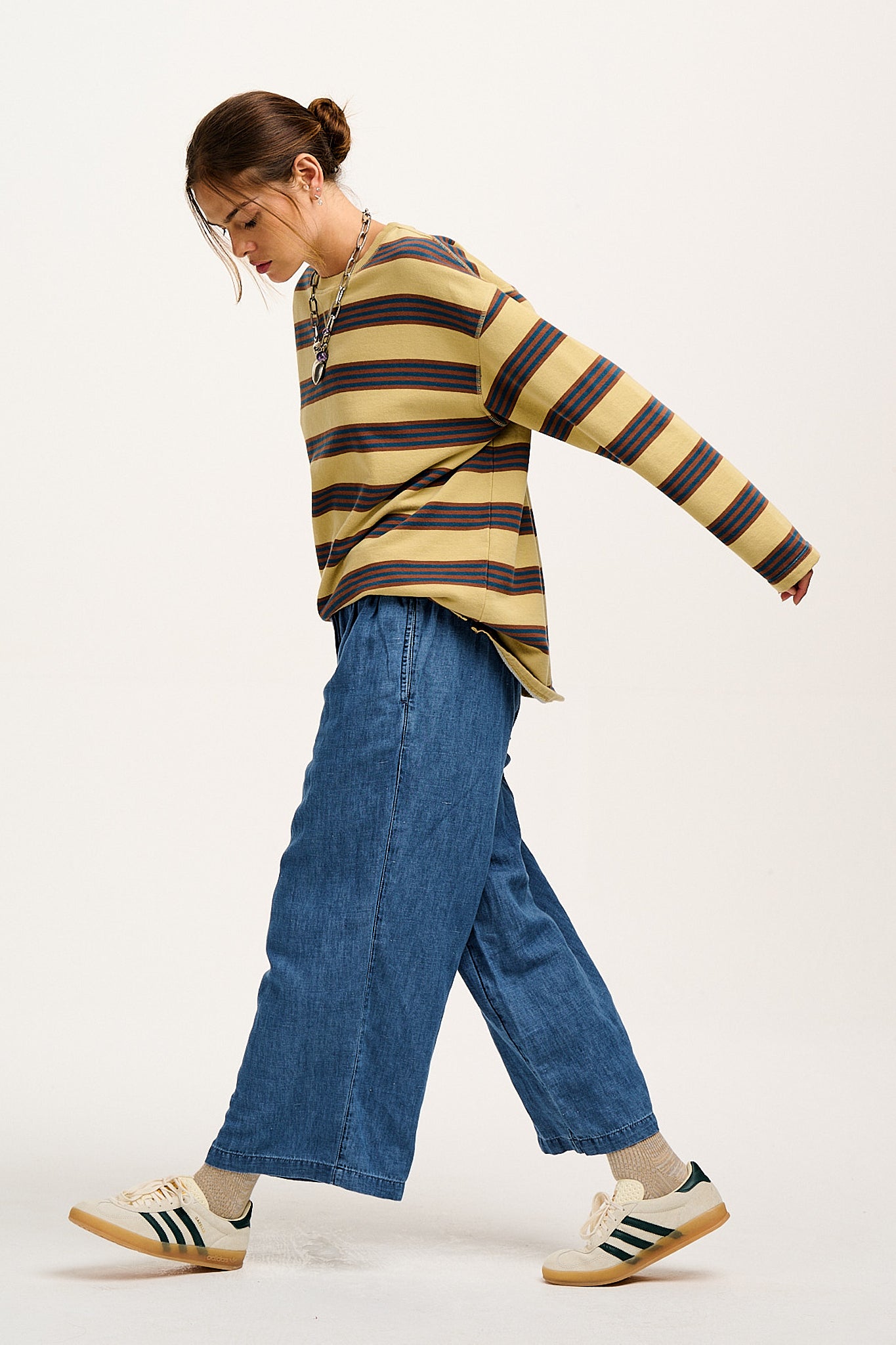 Chuck - Wide Leg Cotton & Hemp Trousers in Mid Wash Blue