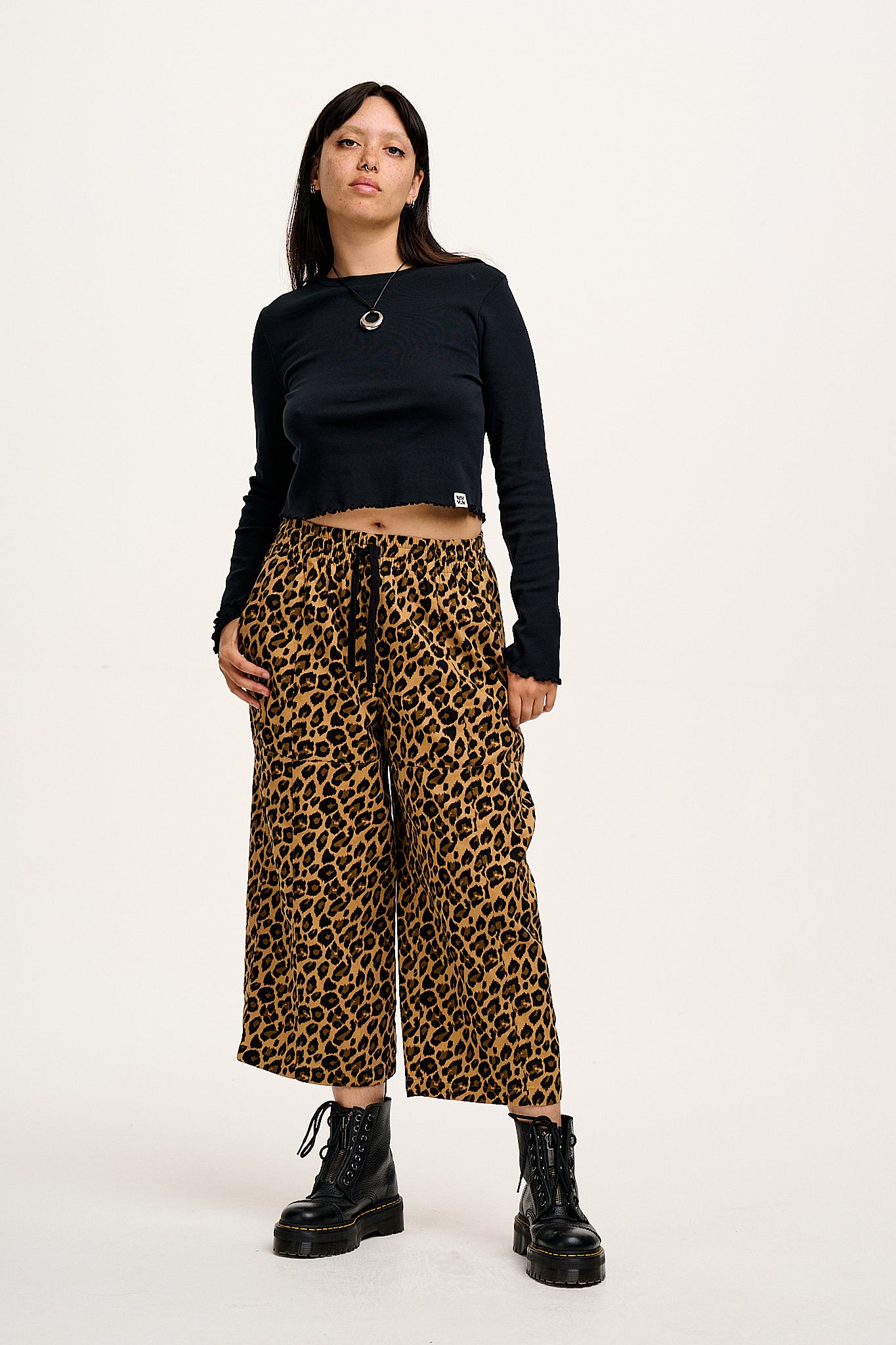 Chuck - Wide Leg Cotton Trousers in Leo Print