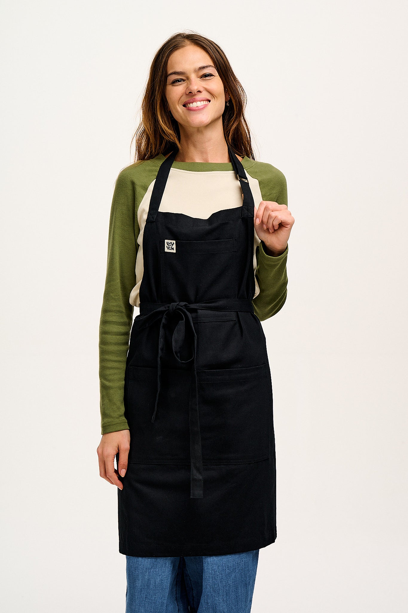 Ada - Midweight Cotton Apron in Classic Black