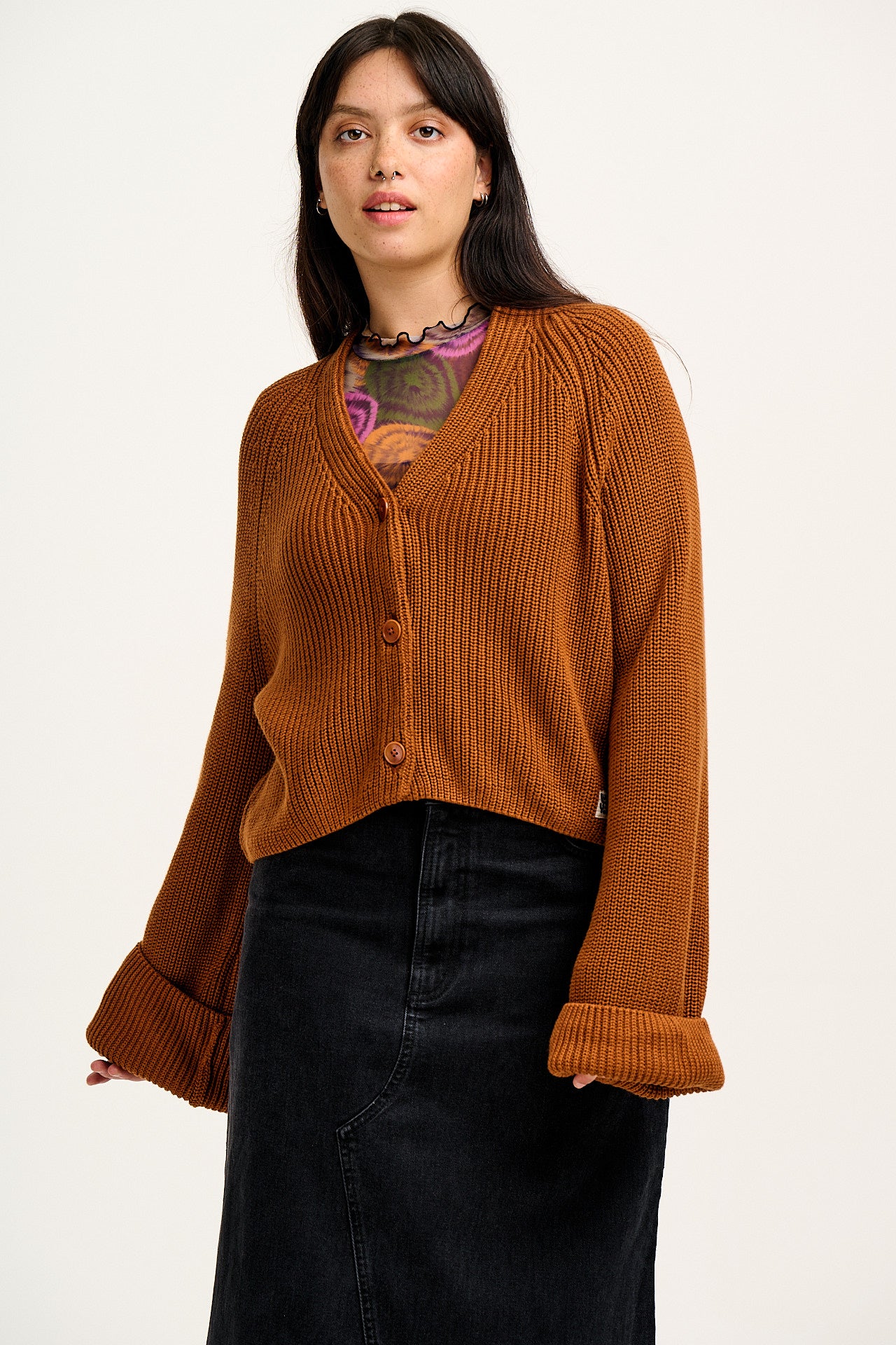 Robyn - V-Neck Knitted Cardigan in Caramel Cafe brown