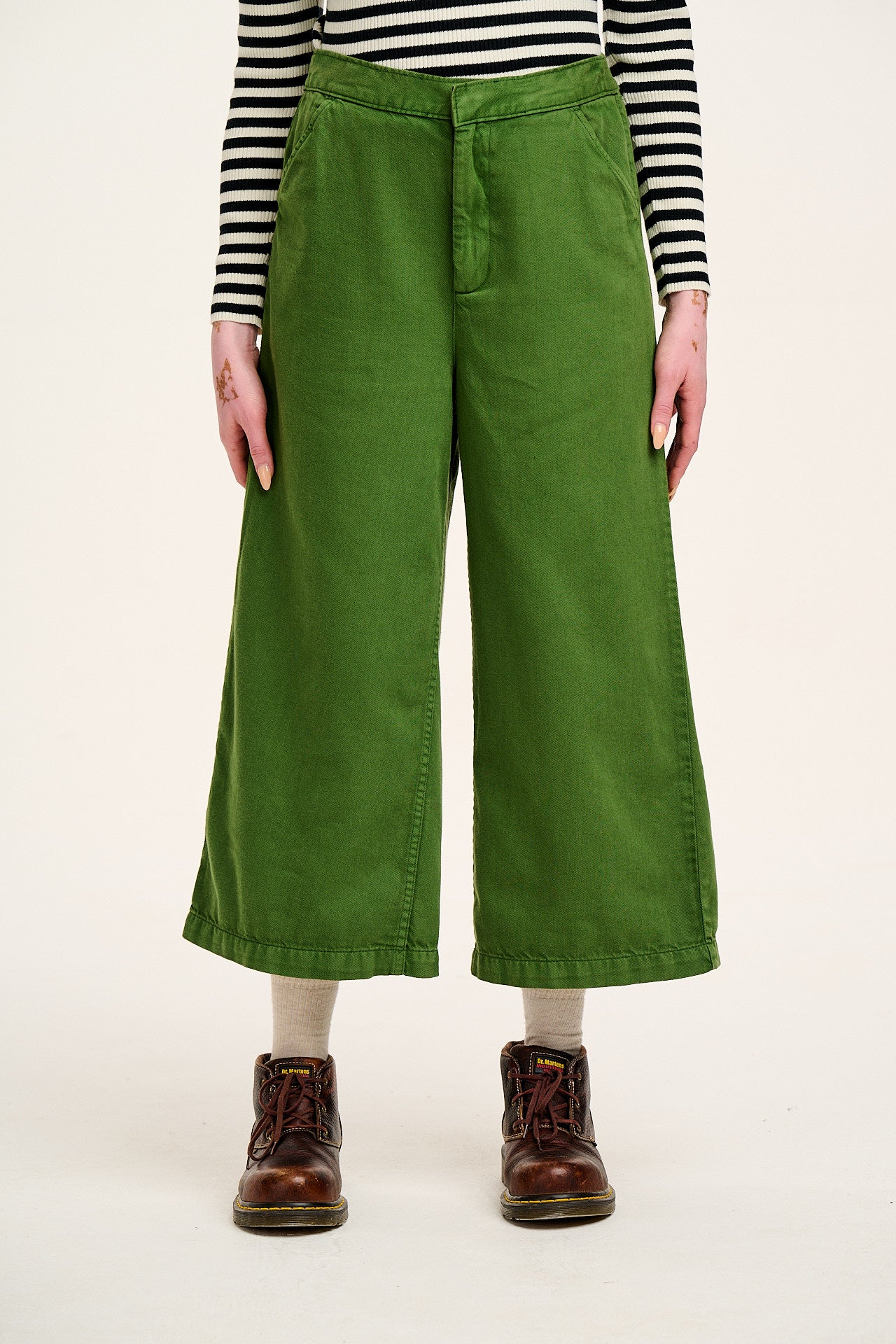 Halston - Wide leg Cotton Trousers in Highland Green