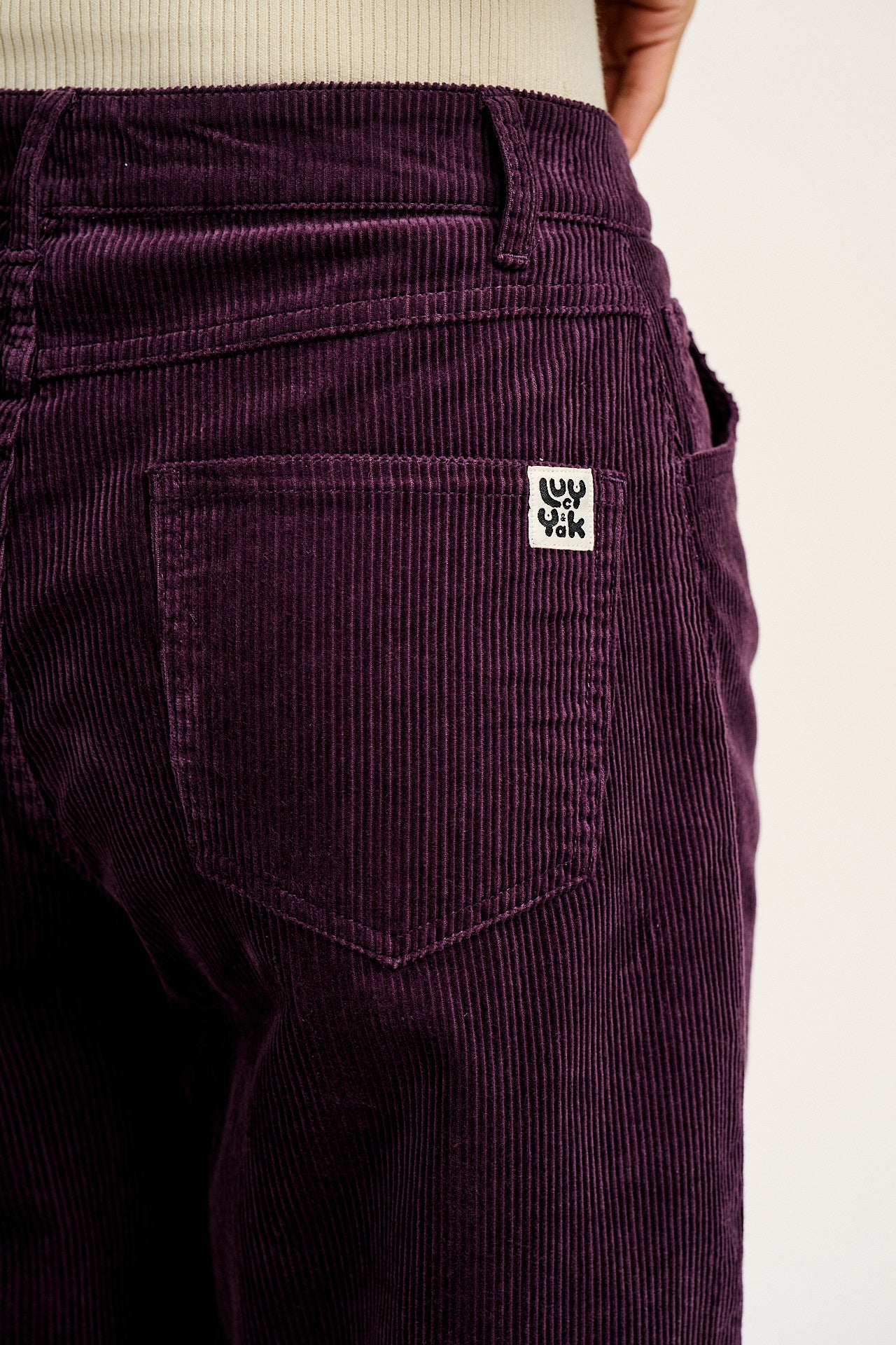 Drew - Straight Leg Corduroy Trousers in Plum Perfect