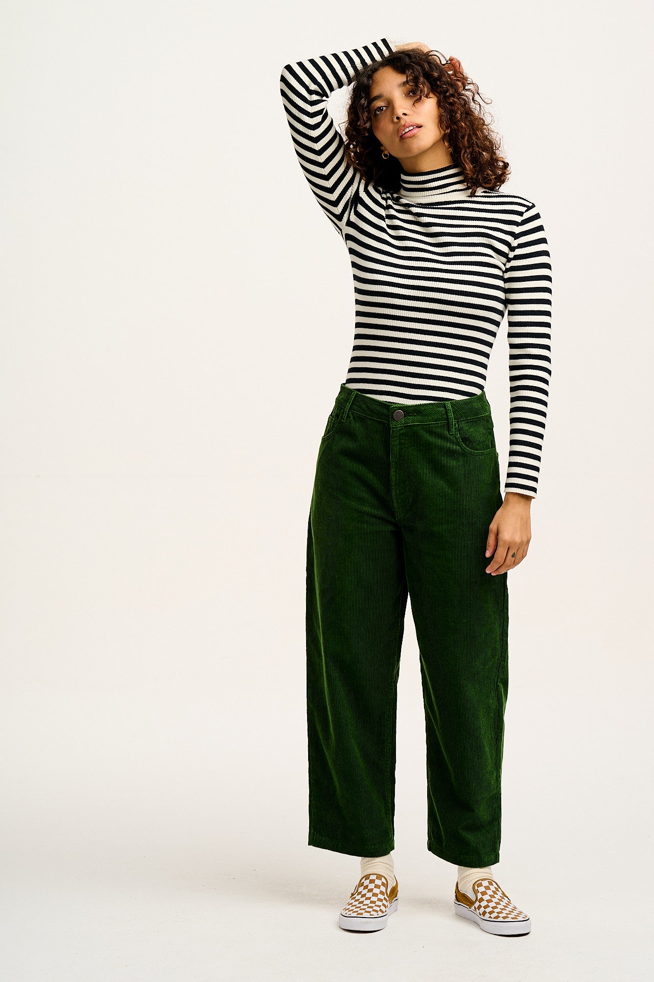 Drew - Cropped Straight Leg Corduroy Trousers in Highland Green