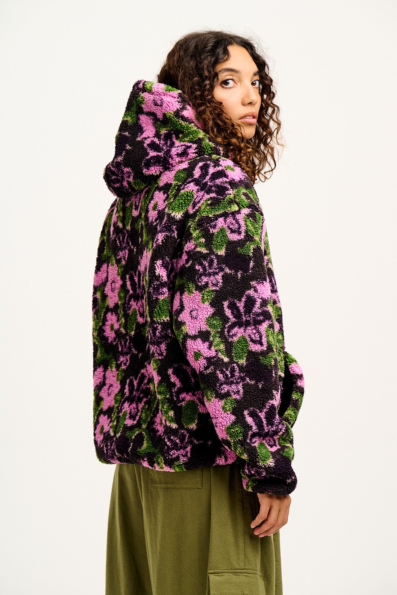 Rory - Borg Fleece Hoodie in Wilderley Floral Print