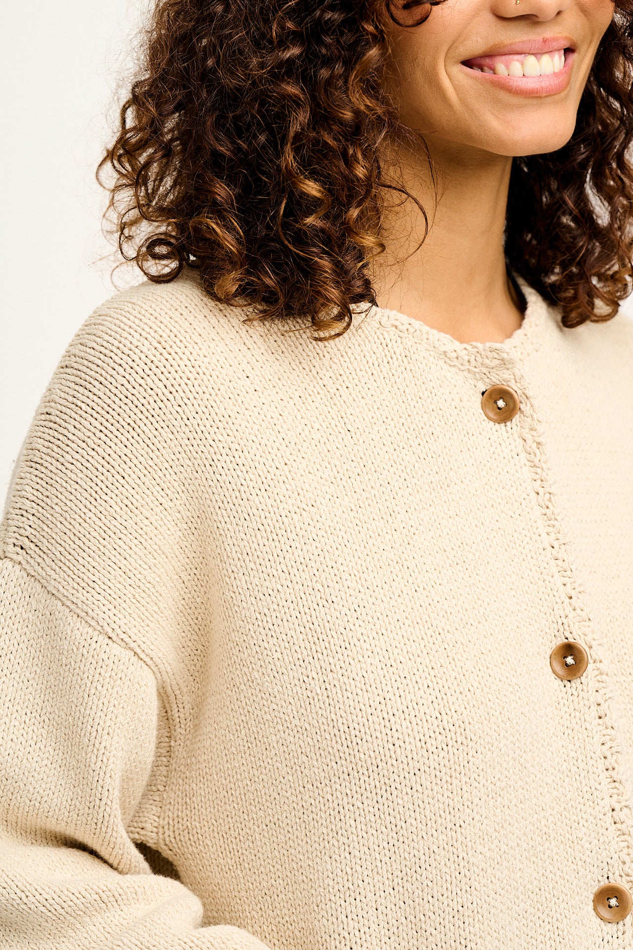 Frederika - Heavy Knit Cardigan in Frappe Cream