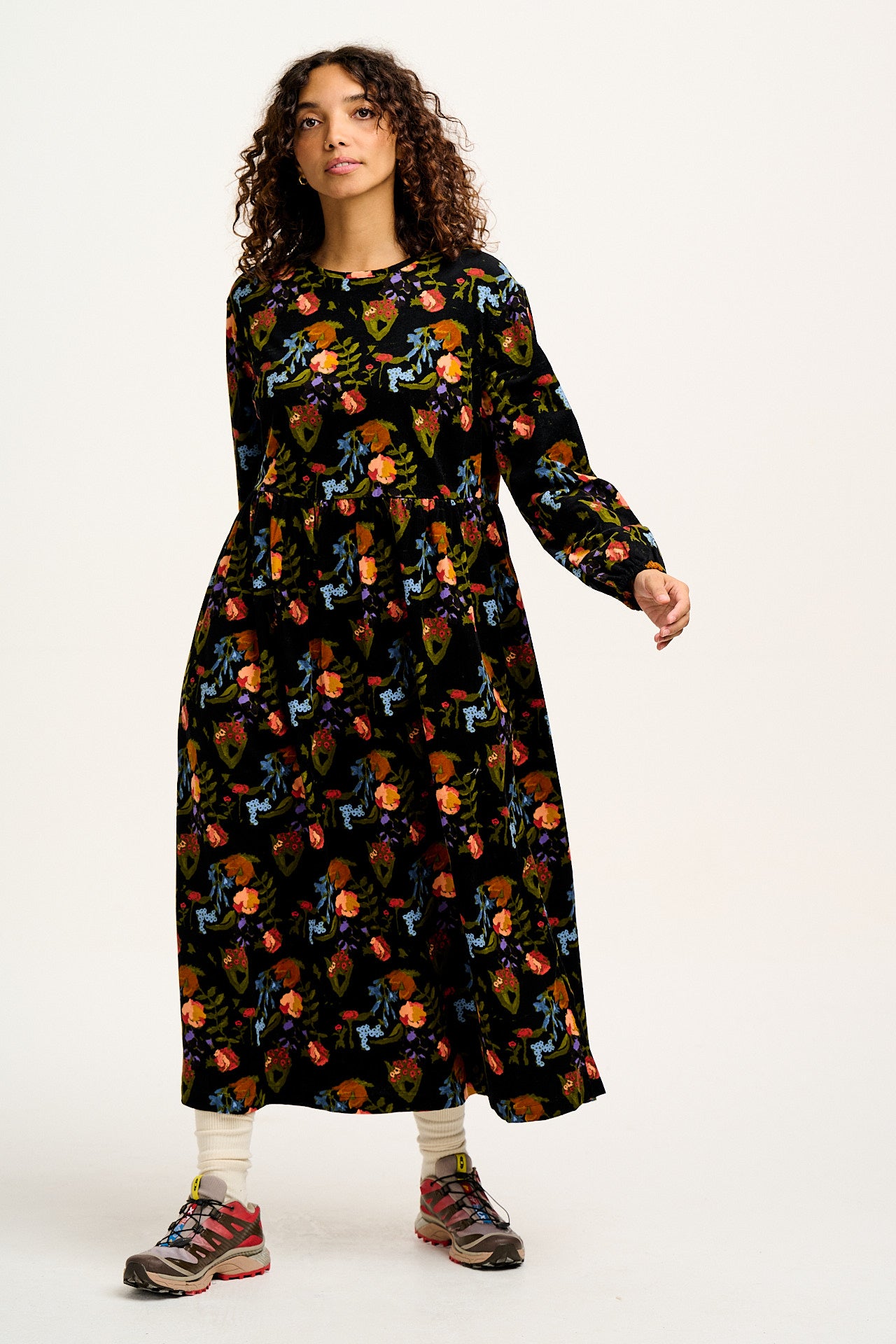 Maeve - Midi Dress in Black Wildflower Print