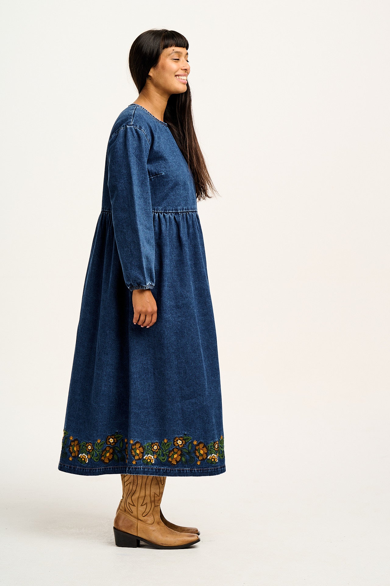 Maeve - Midi Dress in Denim With Myrtle Embroidery