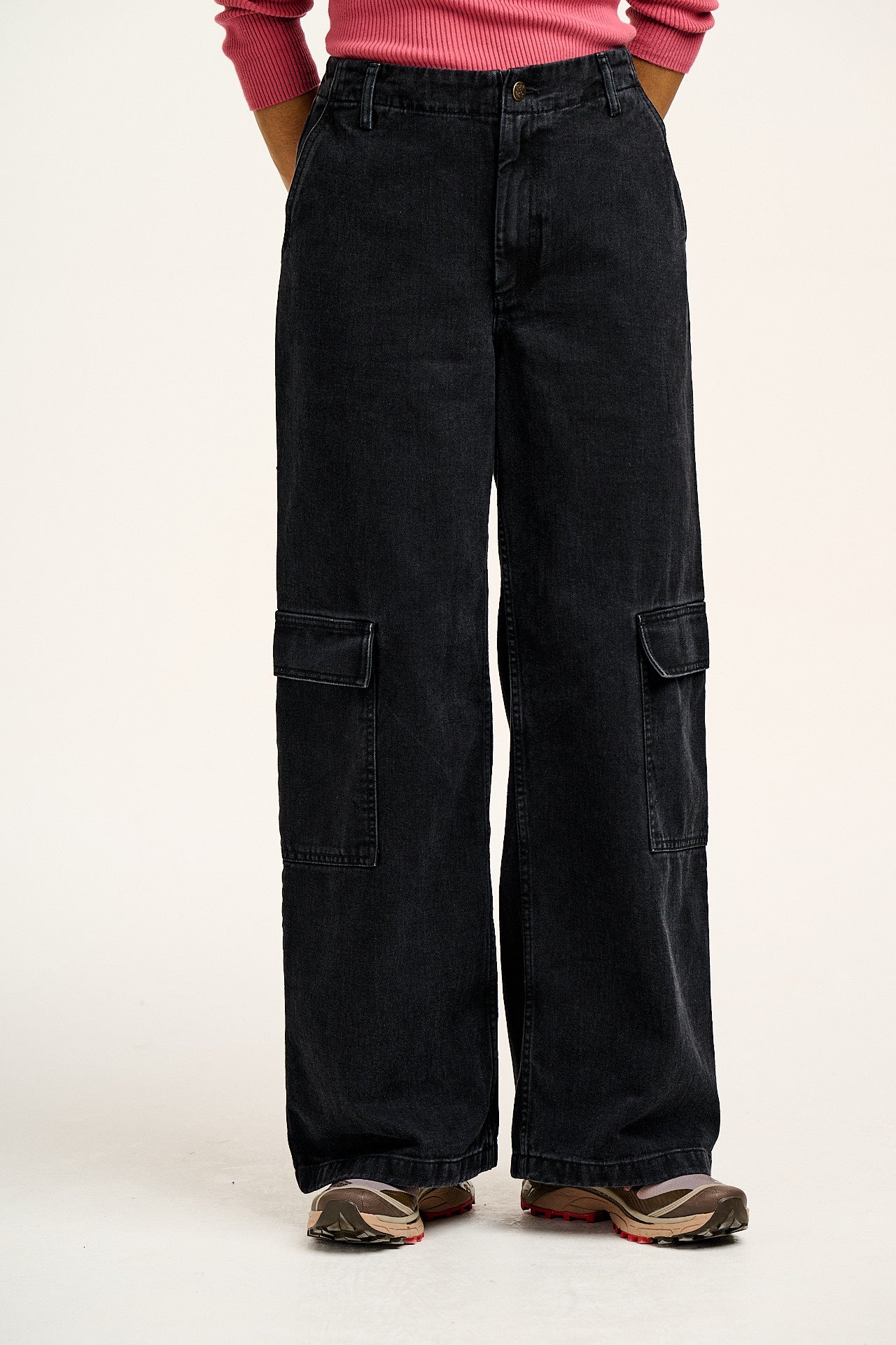 Phoenix - Cargo Trousers in Black Denim