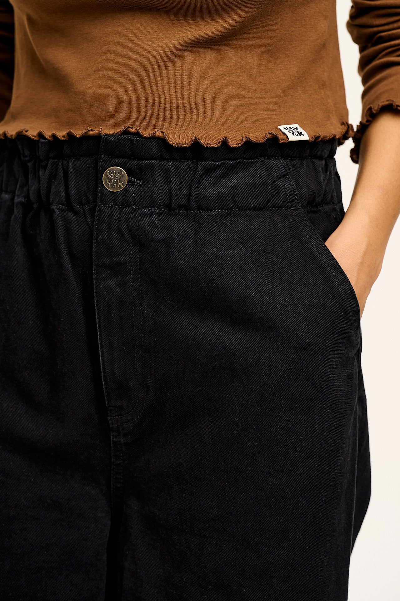 Cody - Paper Bag Jeans in Black Denim