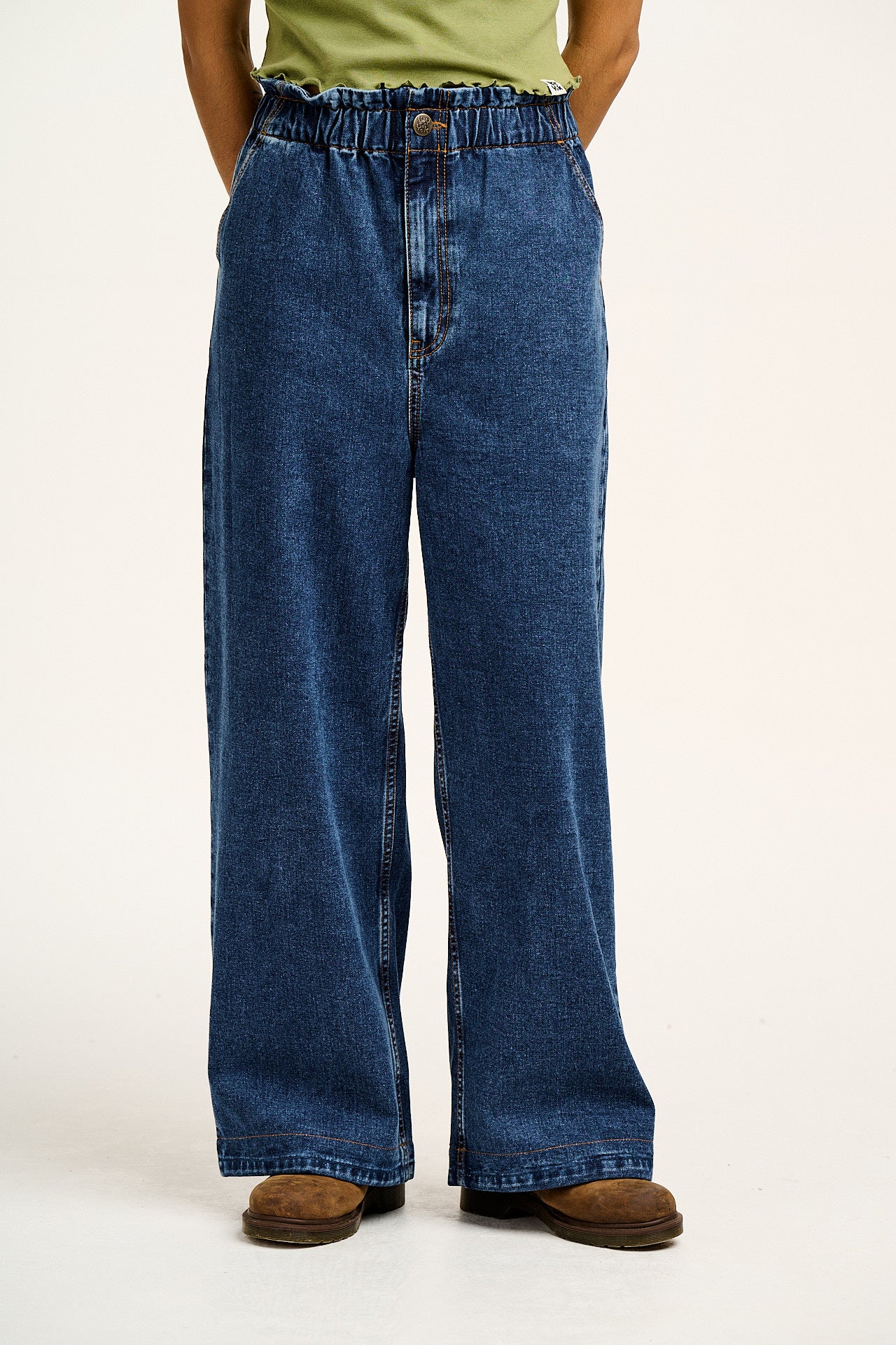 Cody - Paper Bag Jeans in Mid Wash Blue Denim