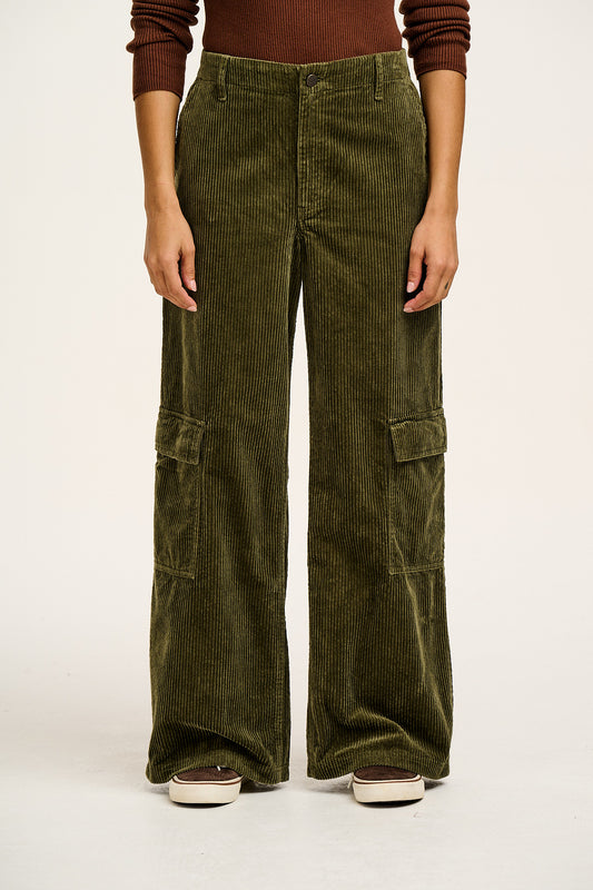 Phoenix - Corduroy Cargo Trousers in Ivy Green