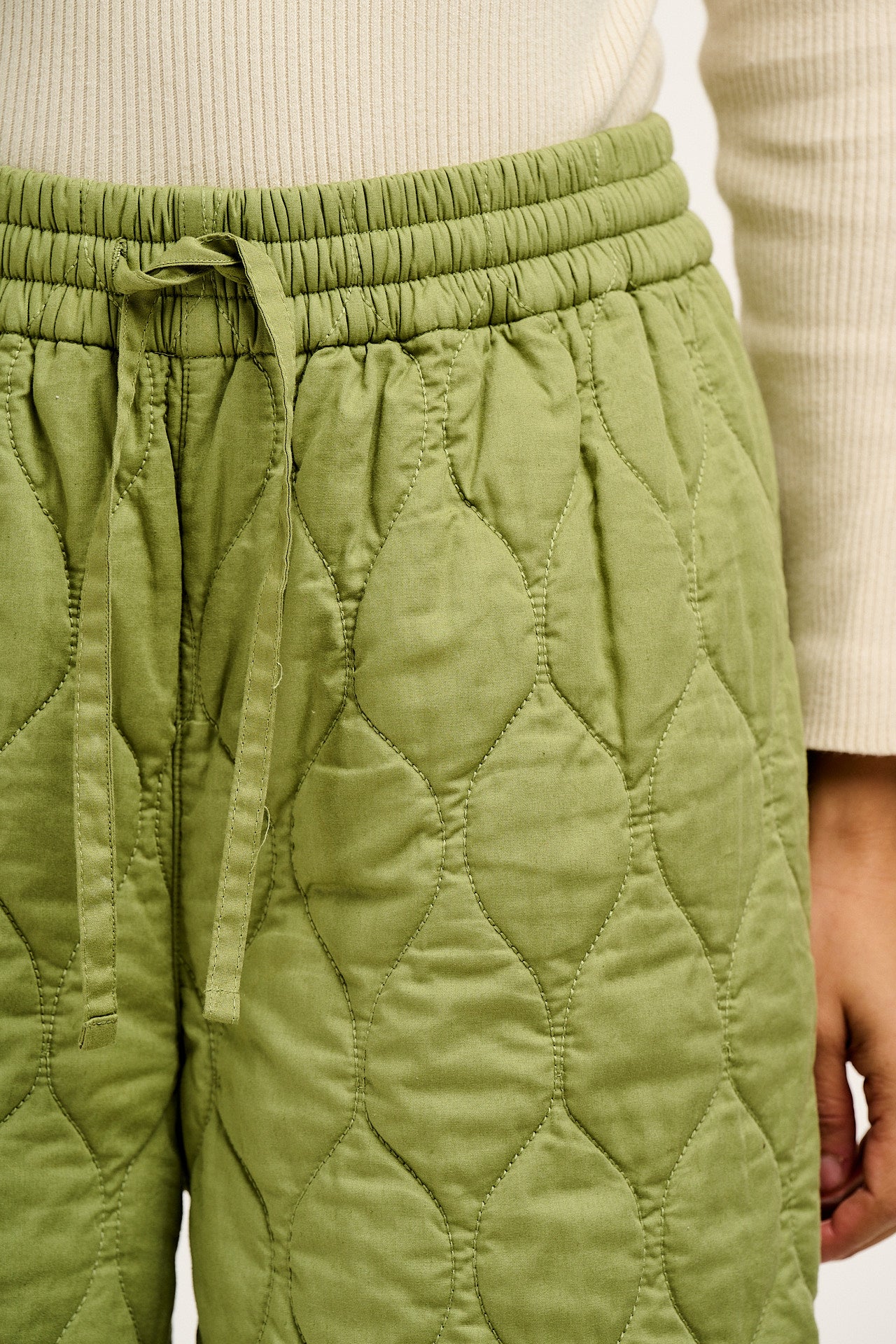 Chester - Quilted Cotton Trousers in Mosstone Green