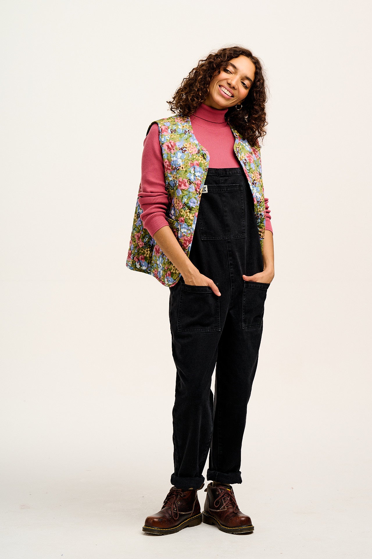 Emery - Reversible Quilted Gilet in Elsinore Floral Print