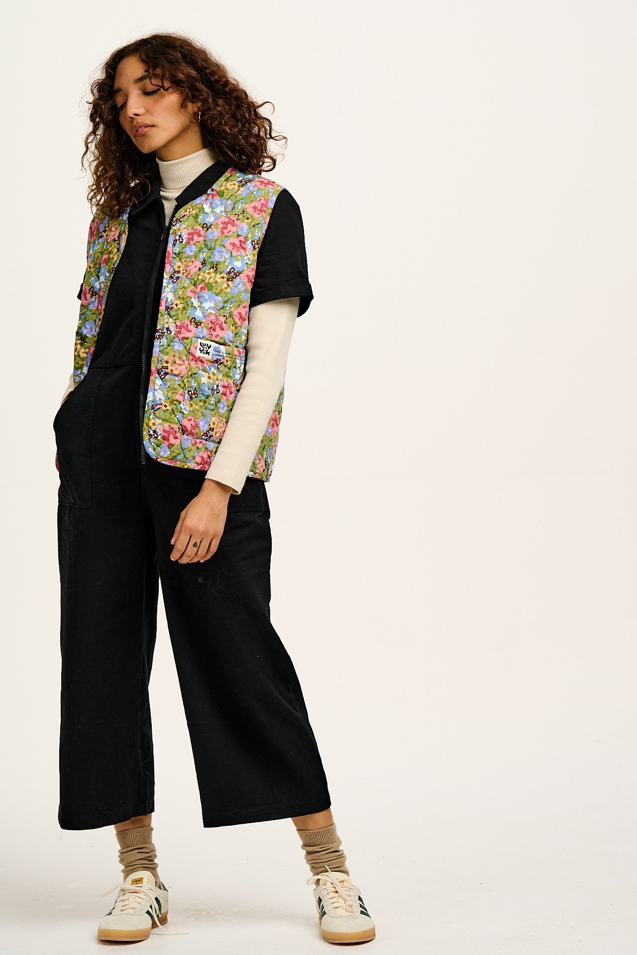 Emery - Reversible Quilted Gilet in Elsinore Floral Print